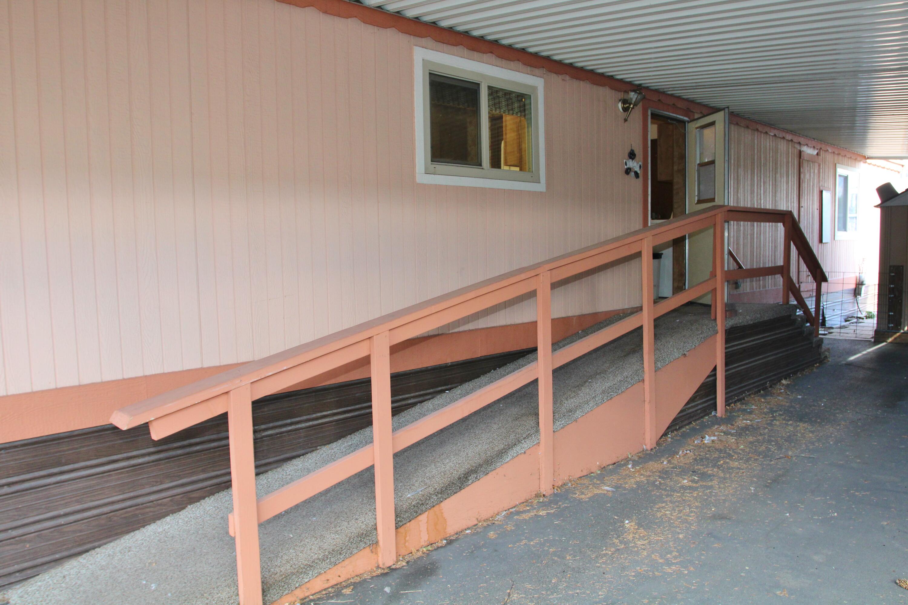 Summers Lane Homes - Residential