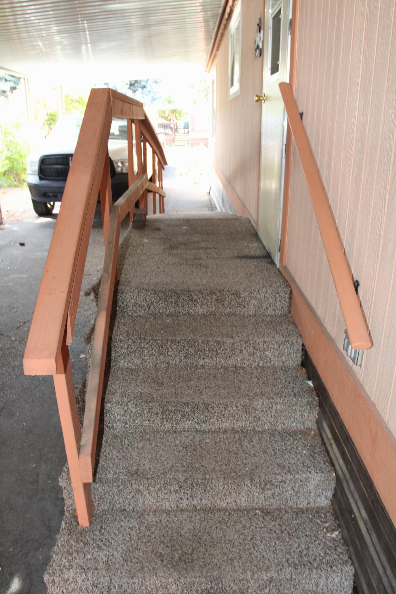 Summers Lane Homes - Residential