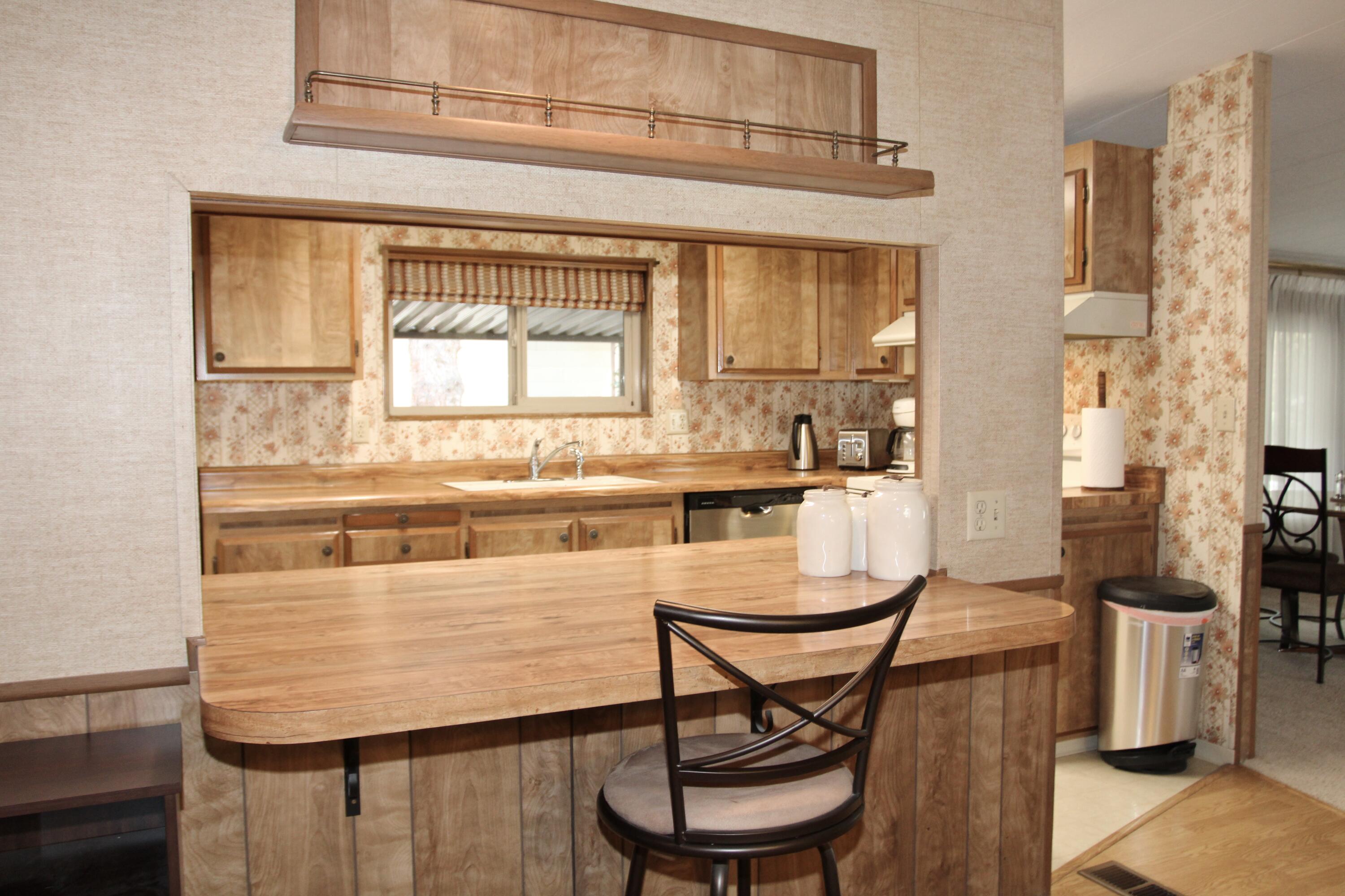 Summers Lane Homes - Residential