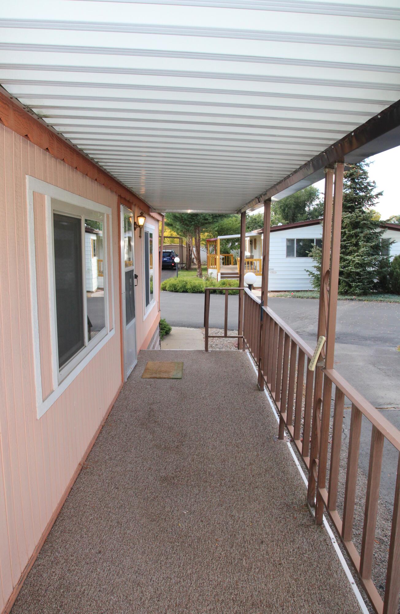 Summers Lane Homes - Residential