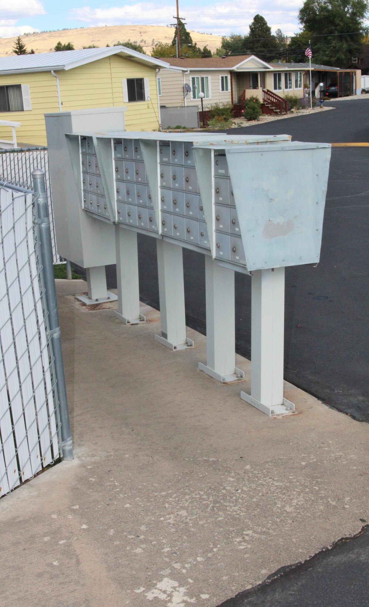 Summers Lane Homes - Residential