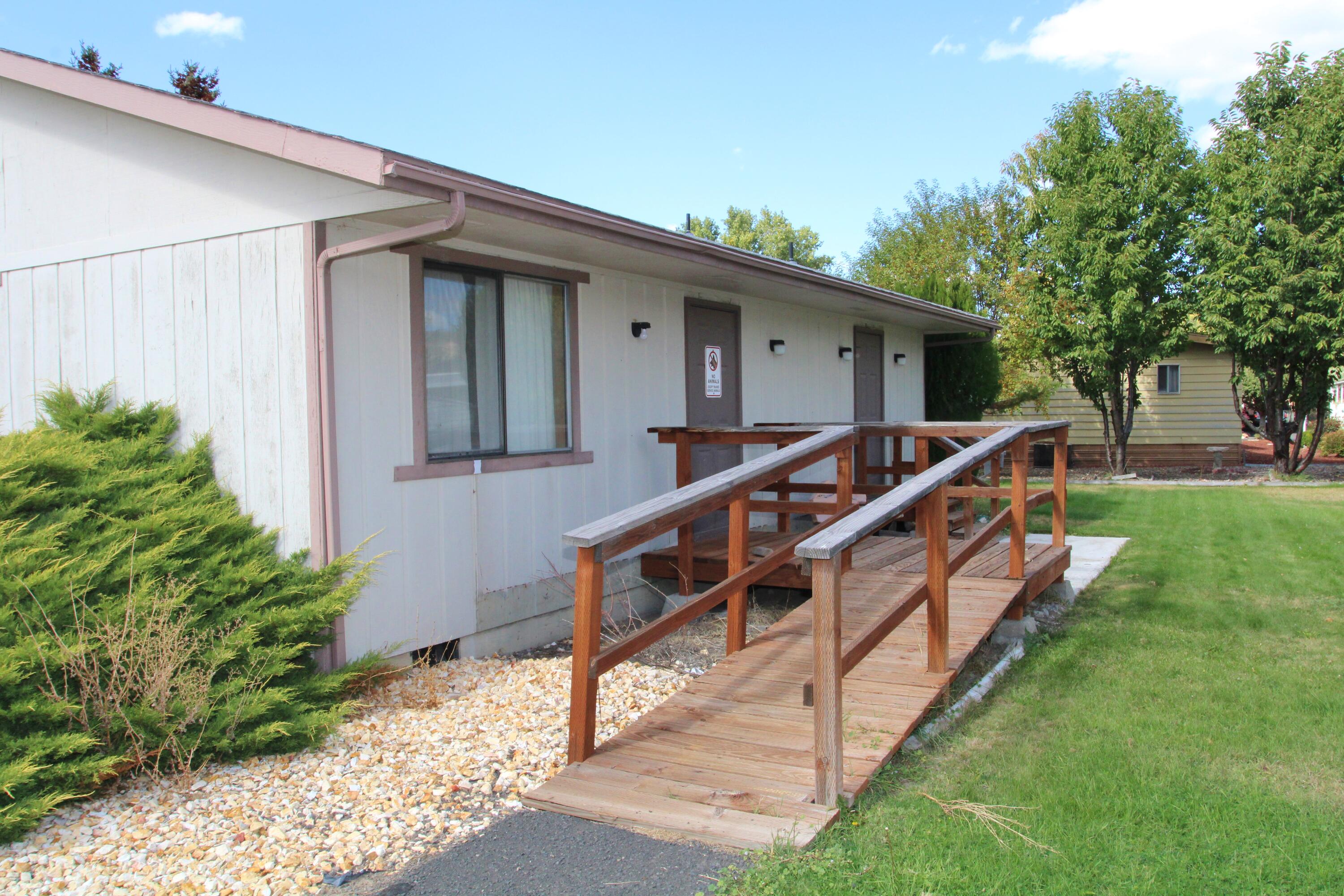 Summers Lane Homes - Residential