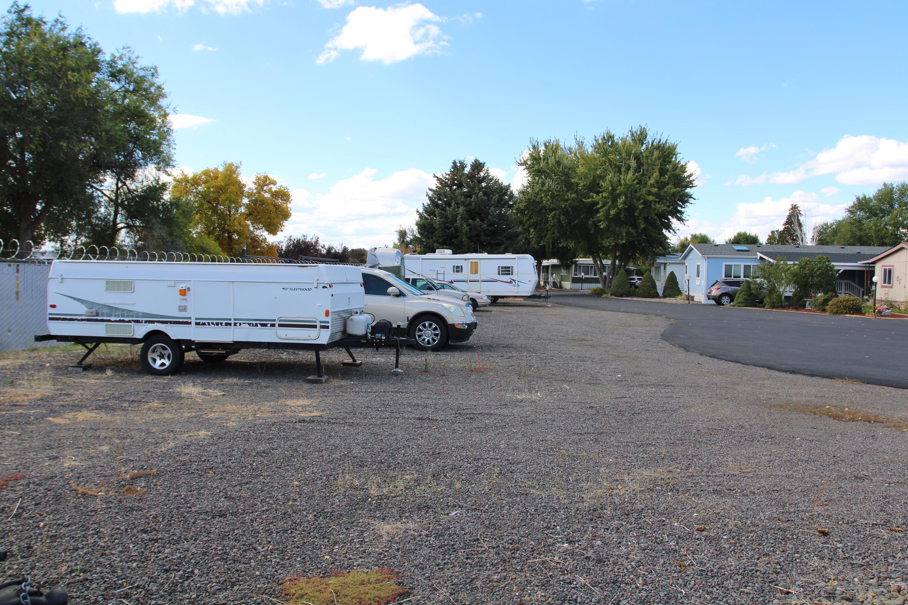 Summers Lane Homes - Residential