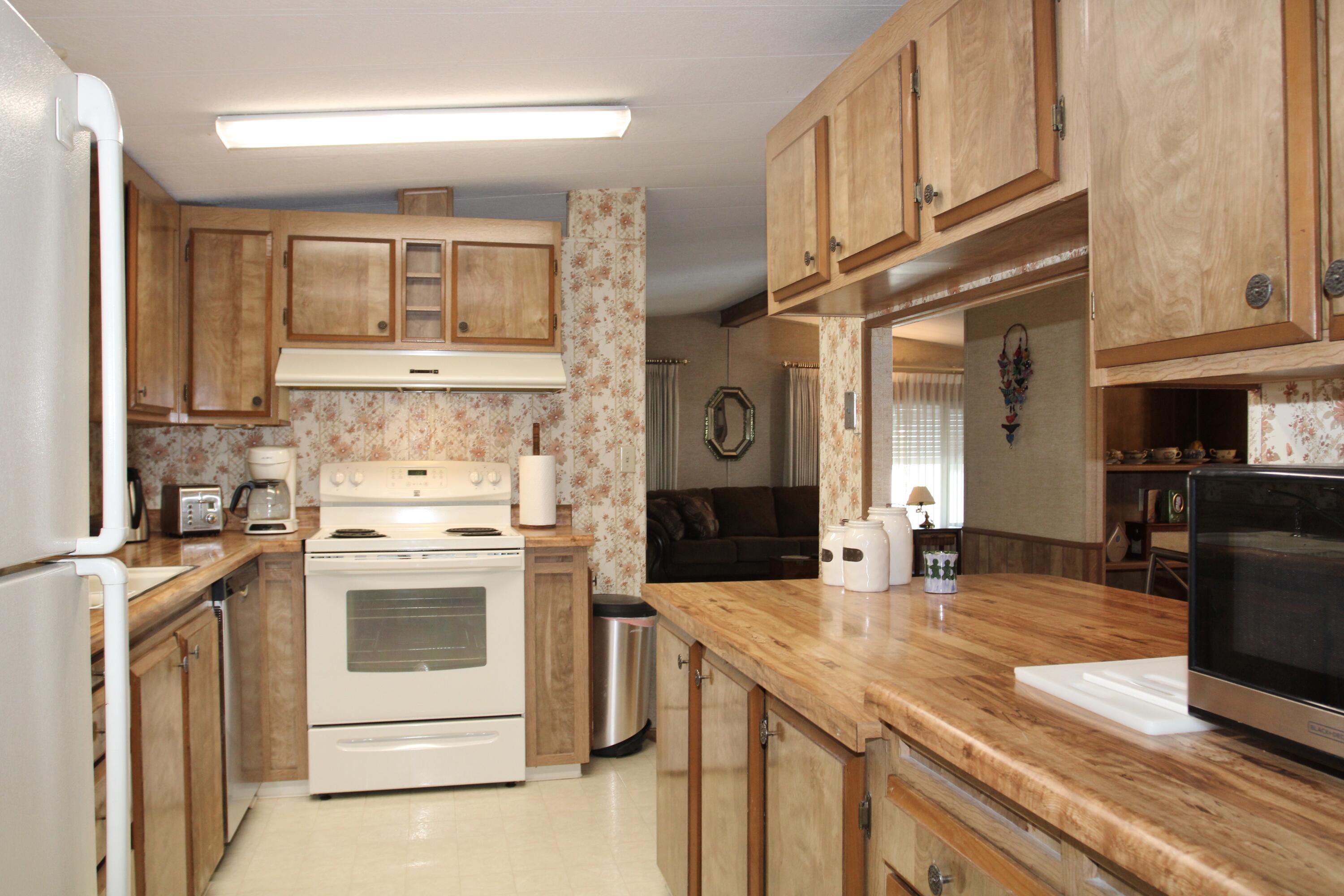 Summers Lane Homes - Residential