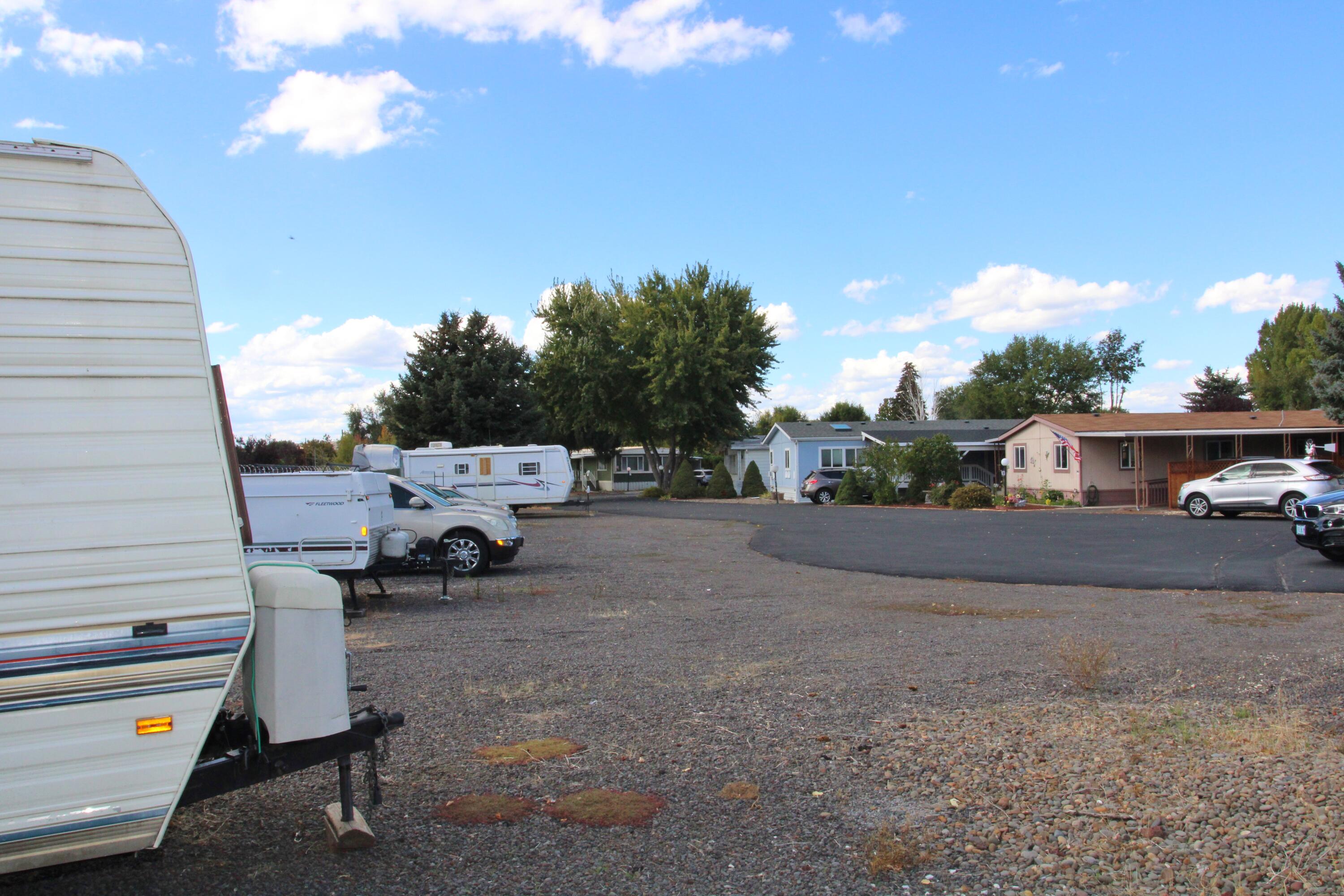 Summers Lane Homes - Residential