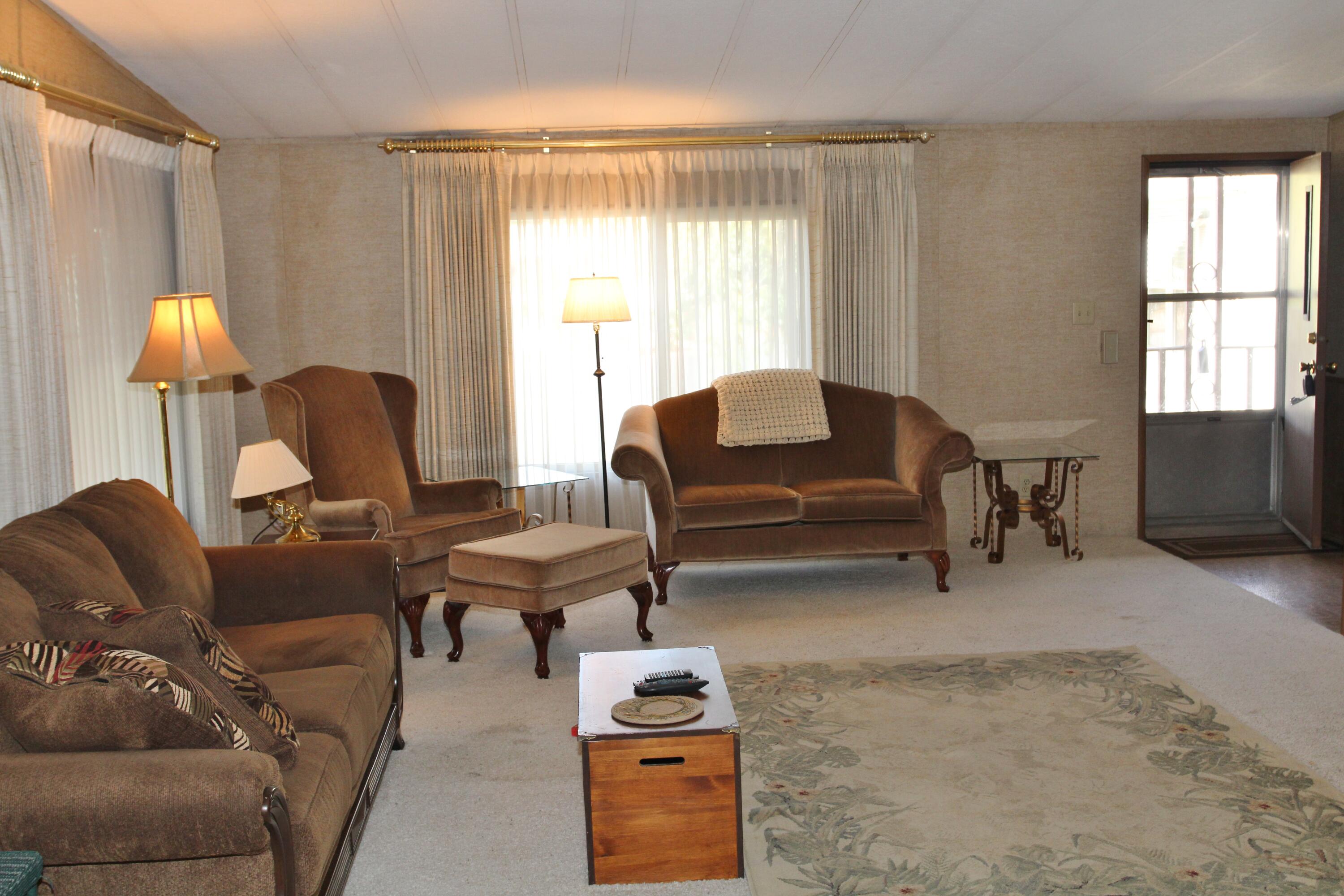 Summers Lane Homes - Residential