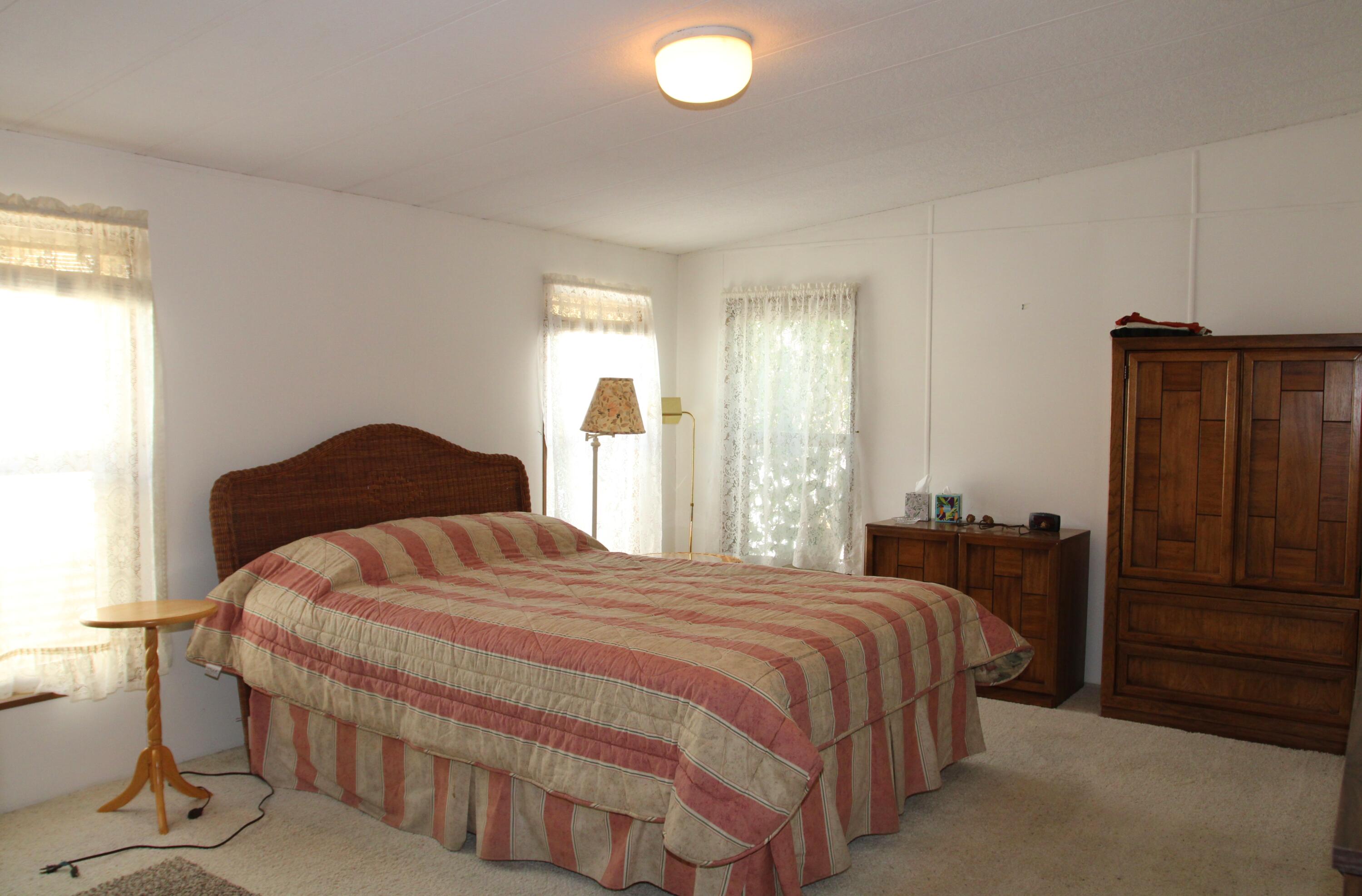 Summers Lane Homes - Residential