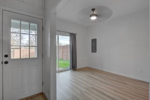 Tiny photo for 209 Chestnut Street, Medford, OR 97501 (MLS # 220213981)