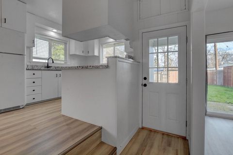 Tiny photo for 209 Chestnut Street, Medford, OR 97501 (MLS # 220213981)