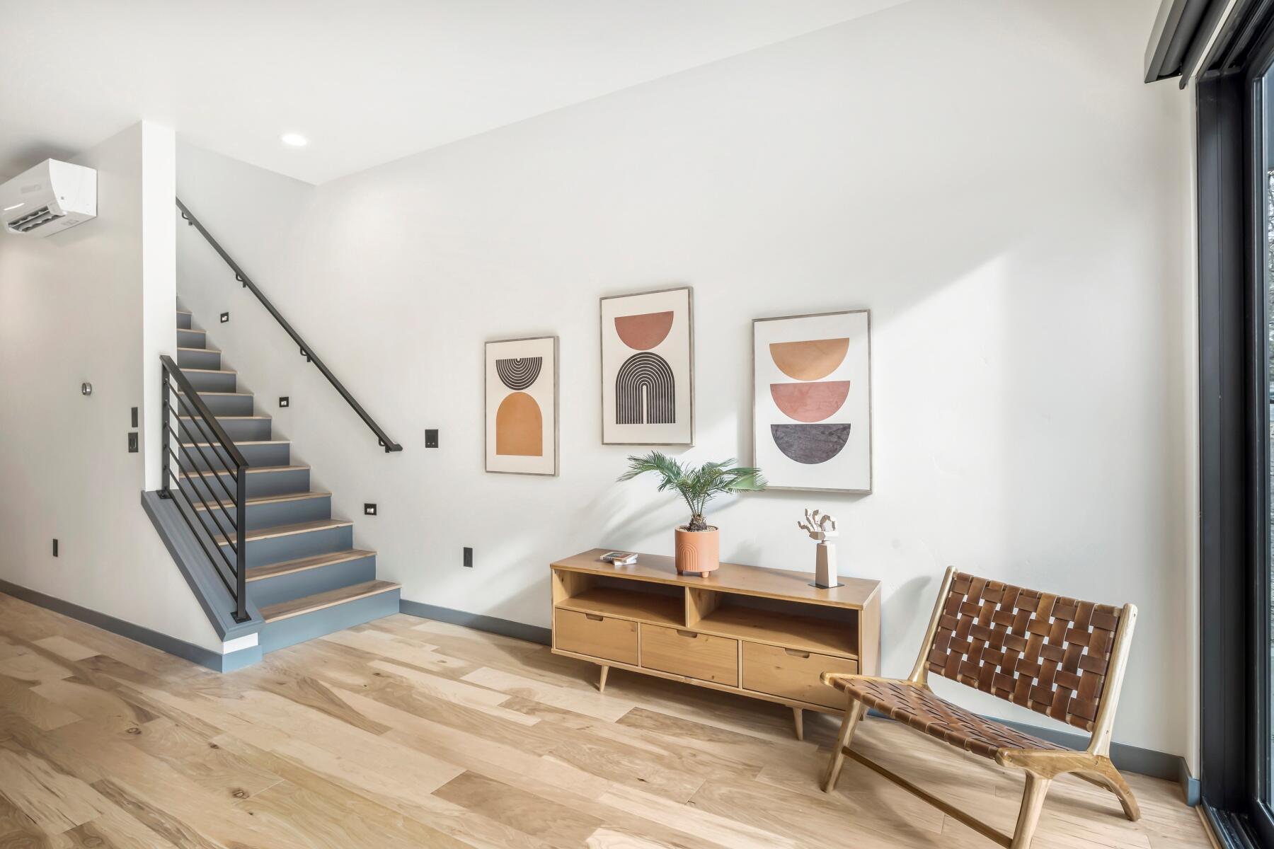 Hiatus - Residential