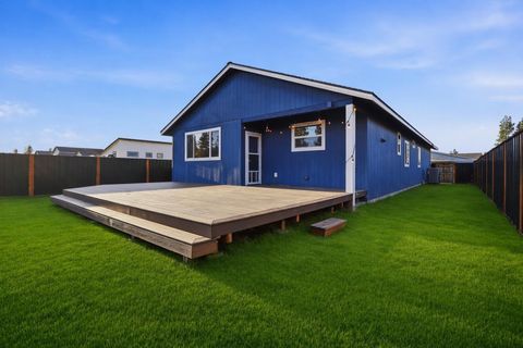 Tiny photo for 16455 Bassett Road, La Pine, OR 97739 (MLS # 220219234)