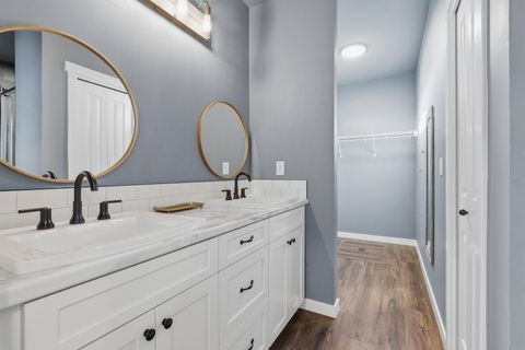 Tiny photo for 16455 Bassett Road, La Pine, OR 97739 (MLS # 220219234)