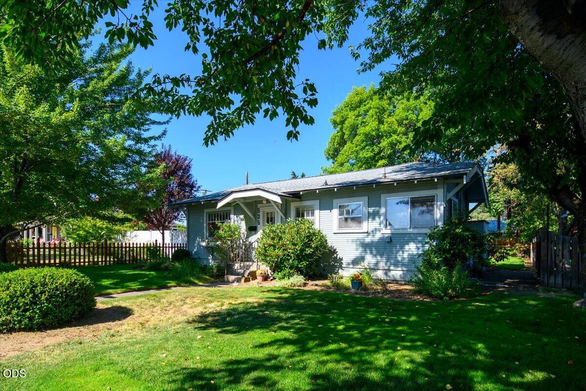535 SW 10th Street