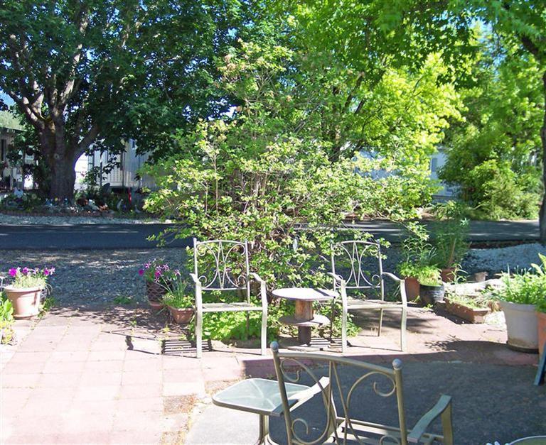 Rogue Lea Estates - Residential