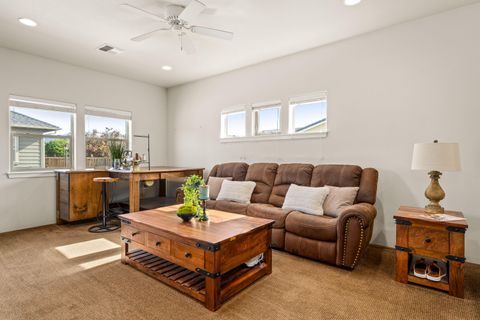 Tiny photo for 753 SW Kinsington Court, Grants Pass, OR 97526 (MLS # 220211173)