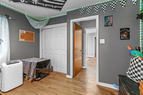 Tiny photo for 219 Berrydale Avenue, Medford, OR 97501 (MLS # 220212147)