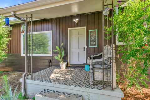 Tiny photo for 219 Berrydale Avenue, Medford, OR 97501 (MLS # 220212147)