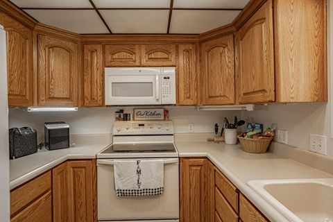 Tiny photo for 501 Palo Verde Way, Central Point, OR 97502 (MLS # 220220048)