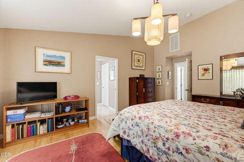 Tiny photo for 3343 Edgewater Drive, Medford, OR 97504 (MLS # 220224376)