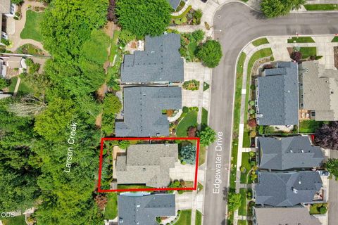 Tiny photo for 3343 Edgewater Drive, Medford, OR 97504 (MLS # 220224376)