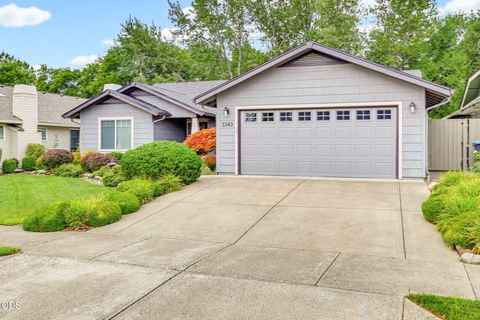 Tiny photo for 3343 Edgewater Drive, Medford, OR 97504 (MLS # 220224376)