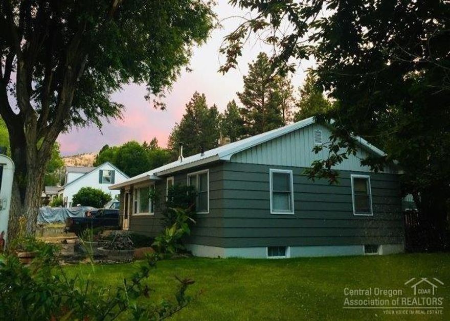 Wonderful Family Home On Humbolt! Located on .23 of an acre, upgrades throughout this 2184 sq ft, 4 bedroom, 2 bath home with full basement, Oak cabinets, dining room, French doors to covered deck, living room, family room, plenty of storage, utility room, oil & wood heat, recessed lighting, hardwood floors, shake siding, metal roof, landscaped, deer fenced garden area, fenced backyard, kennel, hot tub, double garage w/shop area, RV area. $175,000 #943