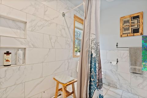 Tiny photo for 60808 SE Sawtooth Mountain Lane, Bend, OR 97702 (MLS # 220211964)