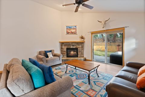 Tiny photo for 60808 SE Sawtooth Mountain Lane, Bend, OR 97702 (MLS # 220211964)