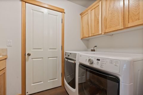 Tiny photo for 60808 SE Sawtooth Mountain Lane, Bend, OR 97702 (MLS # 220211964)