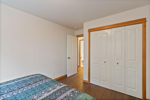 Tiny photo for 60808 SE Sawtooth Mountain Lane, Bend, OR 97702 (MLS # 220211964)