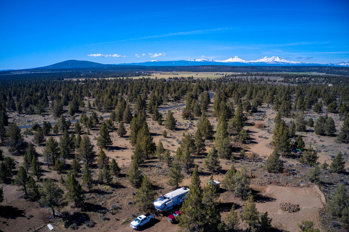 Tetherow Crossing - Land