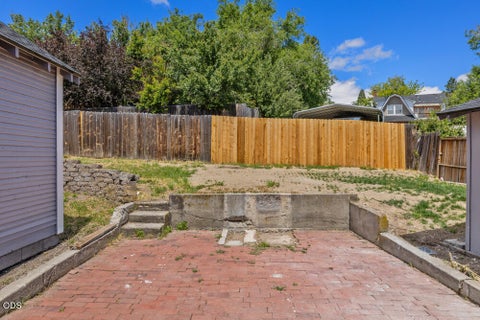 Tiny photo for 1132 Crescent Avenue, Klamath Falls, OR 97601 (MLS # 220223117)
