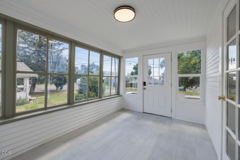 Tiny photo for 1132 Crescent Avenue, Klamath Falls, OR 97601 (MLS # 220223117)