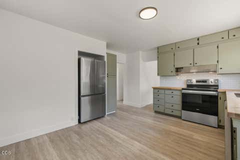 Tiny photo for 1132 Crescent Avenue, Klamath Falls, OR 97601 (MLS # 220223117)