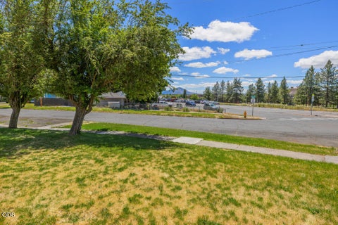 Tiny photo for 1132 Crescent Avenue, Klamath Falls, OR 97601 (MLS # 220223117)