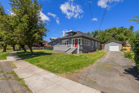 Tiny photo for 1132 Crescent Avenue, Klamath Falls, OR 97601 (MLS # 220223117)