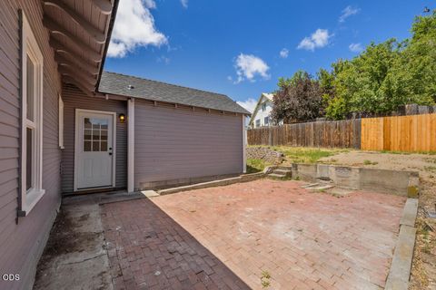 Tiny photo for 1132 Crescent Avenue, Klamath Falls, OR 97601 (MLS # 220223117)