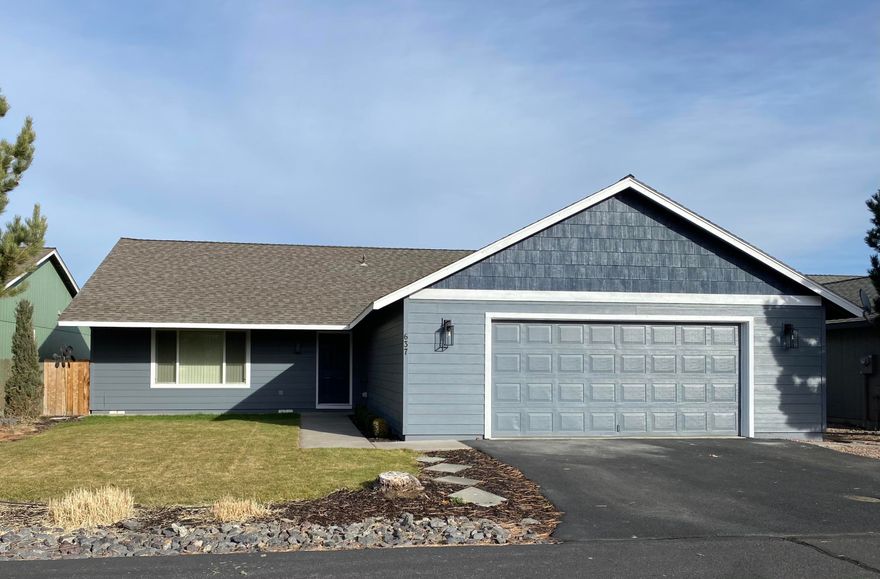 Charming single level home 3 bed 2 full bath 1704 sq ft home offers vaulted ceilings, new hot water heater, new heat pump/AC, new appliances and new interior and exterior paint.  Relax under the gazebo on the nice patio in your own private backyard that is fully-fenced and landscaped has a spot ready for a pool for the summer.  
Walking distance to the schools, move in ready home.  Great family home!  Call your realtor for a showing before it is gone.