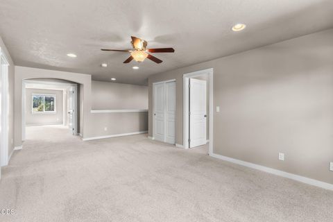 Tiny photo for 60919 SE Sweet Pea Drive, Bend, OR 97702 (MLS # 220222993)