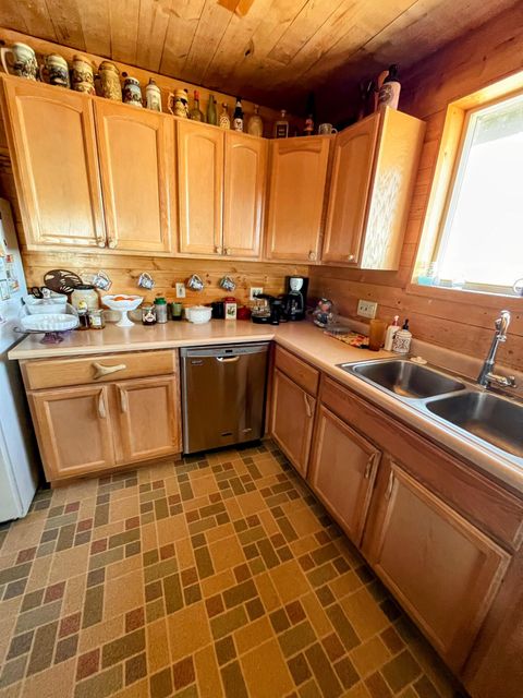 Tiny photo for 86513 Timothy Lane, Christmas Valley, OR 97641 (MLS # 220216862)