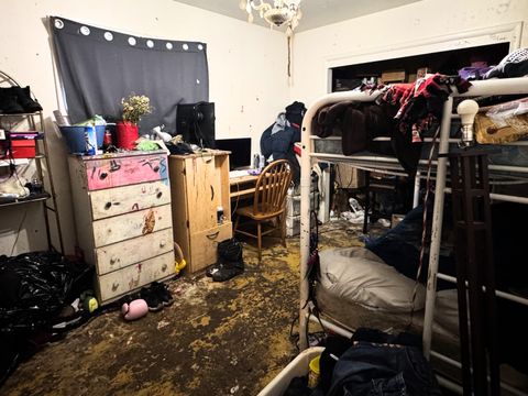 Tiny photo for 4331 Stebbins Avenue, Klamath Falls, OR 97601 (MLS # 220219235)