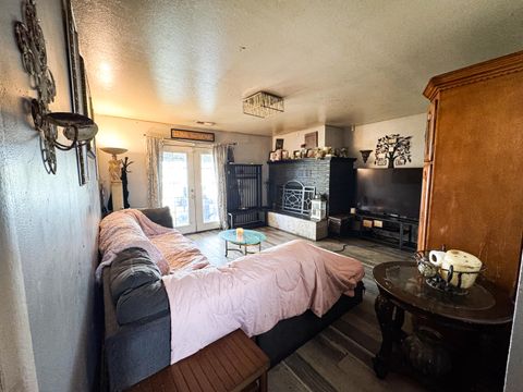 Tiny photo for 4331 Stebbins Avenue, Klamath Falls, OR 97601 (MLS # 220219235)