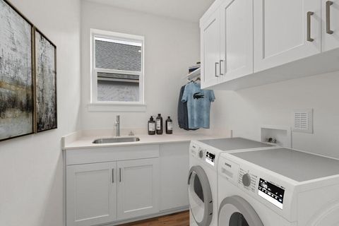 Tiny photo for 1438 NE Whistle Way, Prineville, OR 97754 (MLS # 220210884)