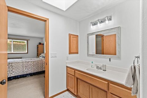 Tiny photo for 1518 Cypress Point Drive, Medford, OR 97504 (MLS # 220219336)