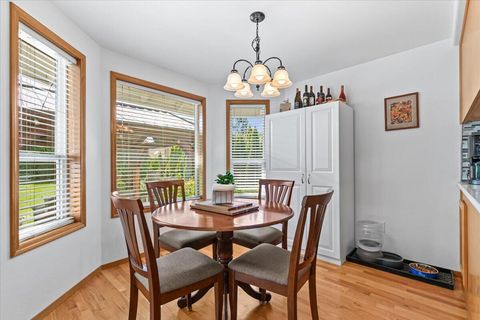 Tiny photo for 1518 Cypress Point Drive, Medford, OR 97504 (MLS # 220219336)