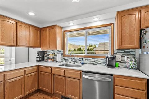 Tiny photo for 1518 Cypress Point Drive, Medford, OR 97504 (MLS # 220219336)