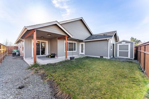 Tiny photo for 1876 SW Mistybrook Drive, Grants Pass, OR 97527 (MLS # 220213276)