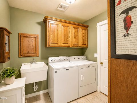Tiny photo for 651 Holton Road, Talent, OR 97540 (MLS # 220224794)