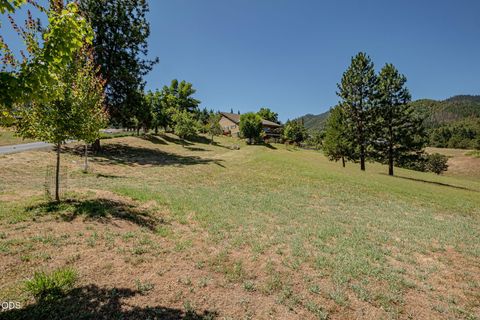 Tiny photo for 651 Holton Road, Talent, OR 97540 (MLS # 220224794)