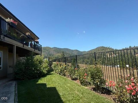Tiny photo for 651 Holton Road, Talent, OR 97540 (MLS # 220224794)